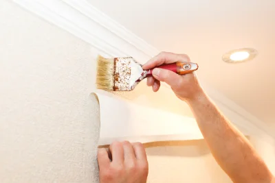 Pose de papier peint à Cuffy — revêtements muraux et toiles de verre